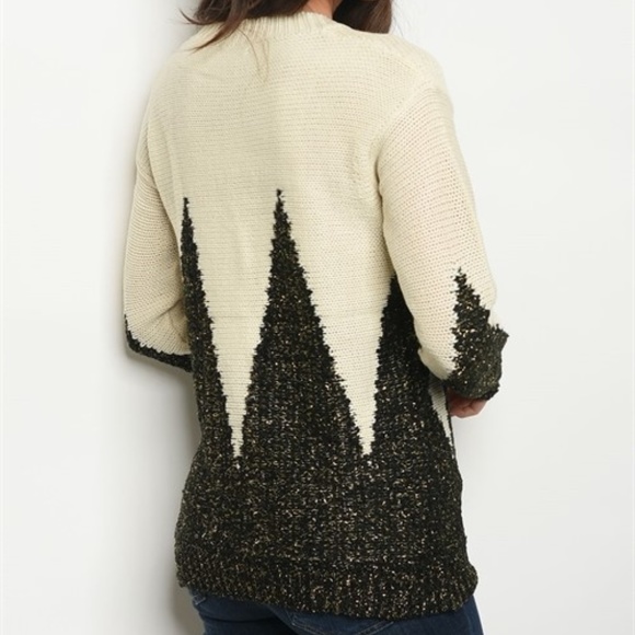 Long Sleeve Round Neck Pull Over Knit Sweater - Picture 3 of 6